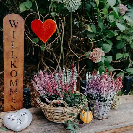 Knusperhaeuschen بيت للعطل Sattendorf